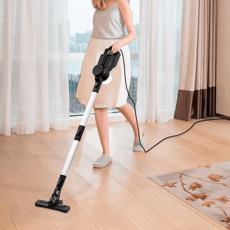 Вертикальные пылесосы: параметры и особенности выбора