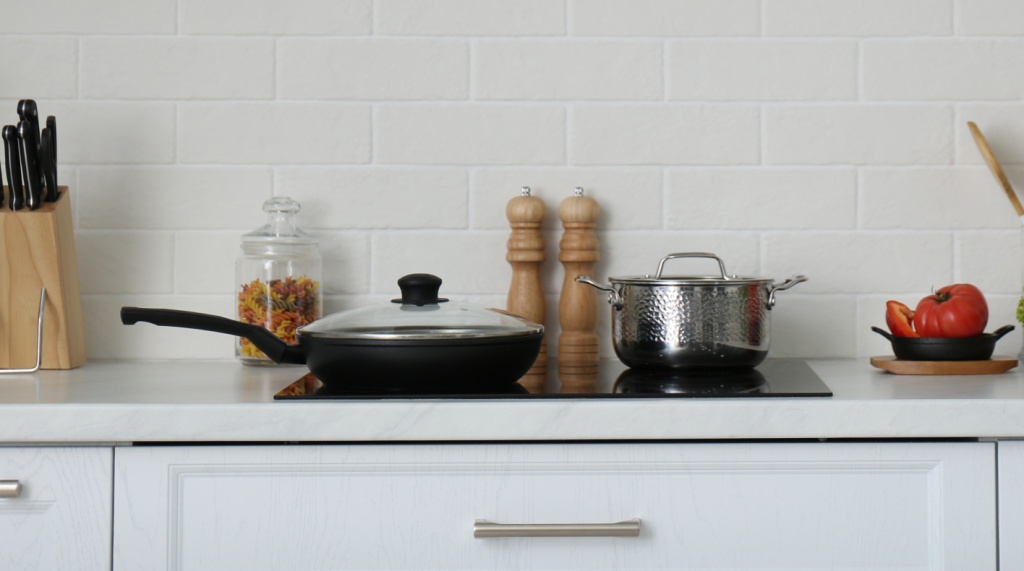 Индукционная варочная панель INDESIT IS 41Q60 FX Индукционная варочная панель INDESIT IS 41Q60 FX