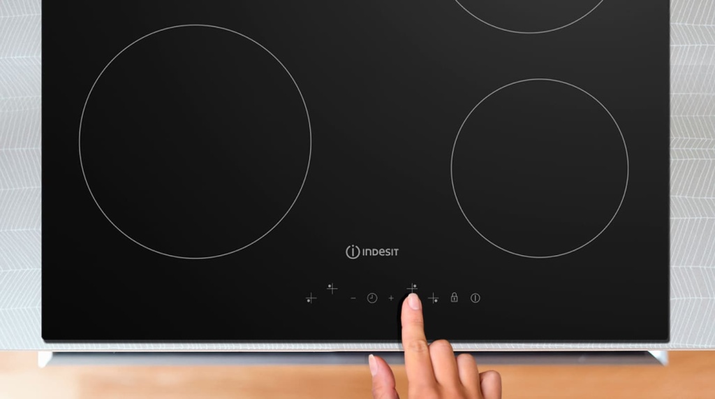 Электрическая варочная панель INDESIT IRT 260