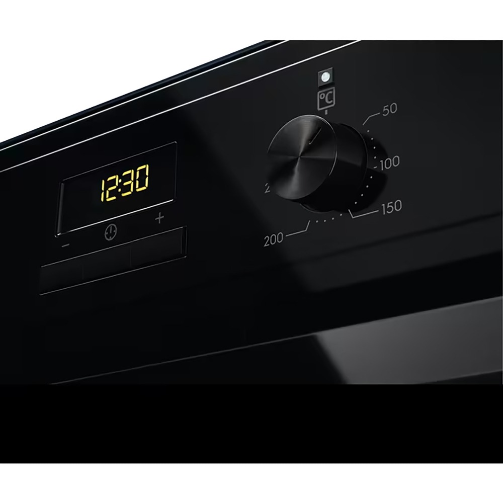 Духовой шкаф Electrolux EOF3H50BK, превью следующего фото