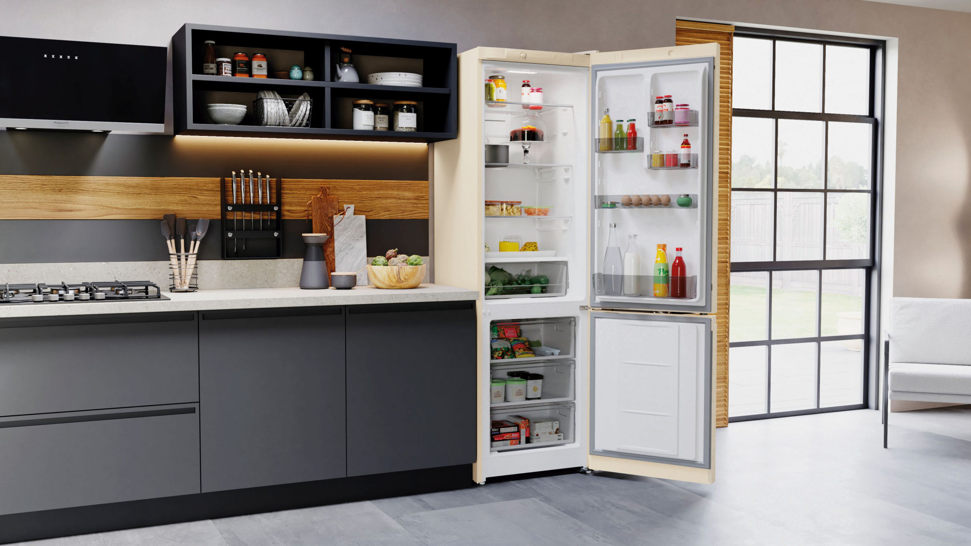 Холодильник Hotpoint/Ariston HT 4200 AB, превью предыдущего фото