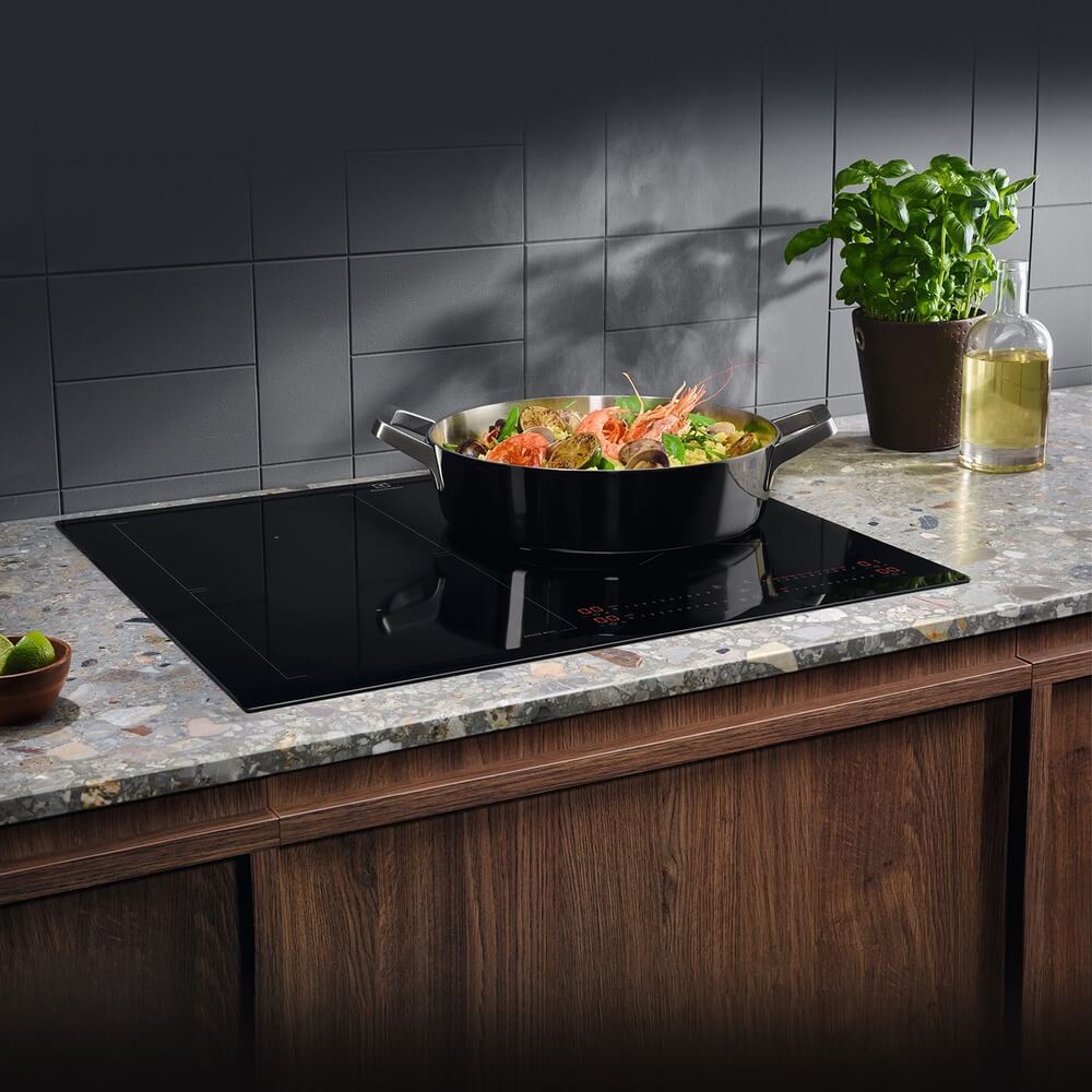 Варочная поверхность Electrolux CIS62450 SenseBoil, фото 5