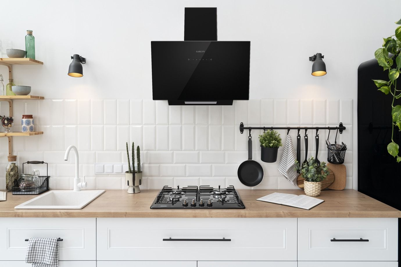Вытяжка каминная Garlyn CH-60 черный управление: сенсорное (1 мотор), фото 8